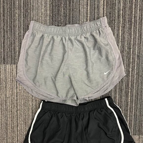 Women’s Nike Shorts (2 pairs) Tempo Dri Fit Mid Rise 3" Lined Running Shorts LG - Picture 4 of 5